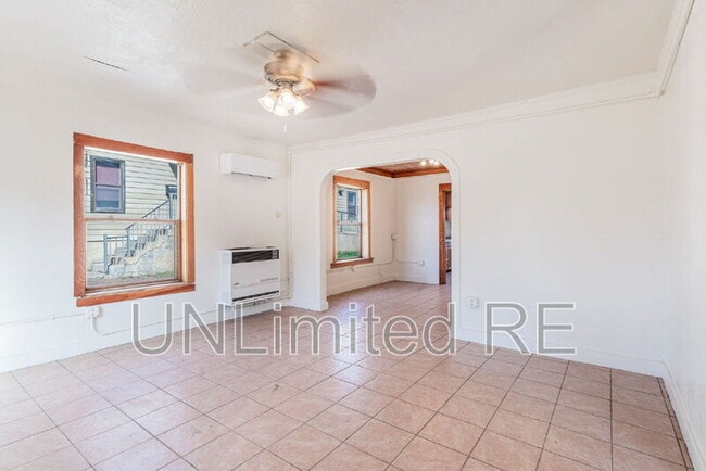 Building Photo - 306 S Humphreys St