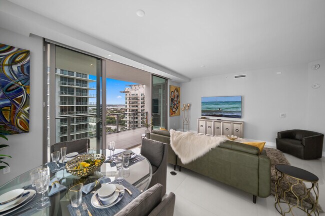 Building Photo - 3100 N Ocean Dr