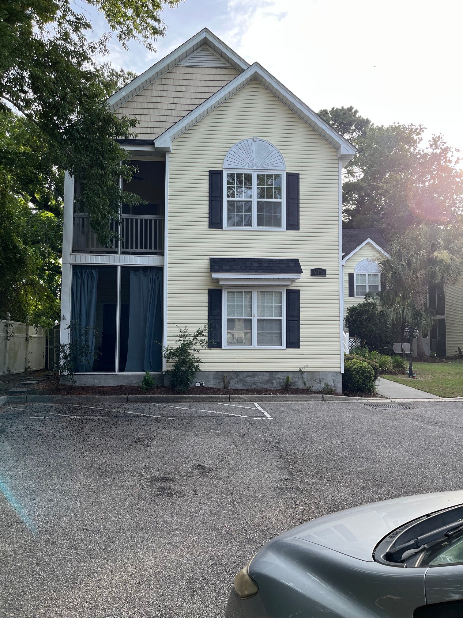 Building Photo - 512 35th Ave N
