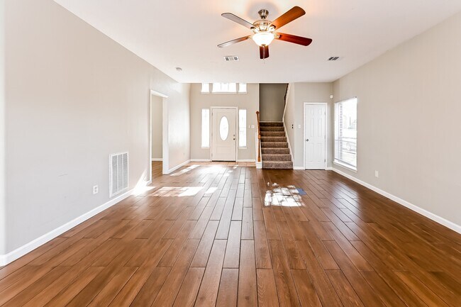 Building Photo - 3117 Bay Creek Dr