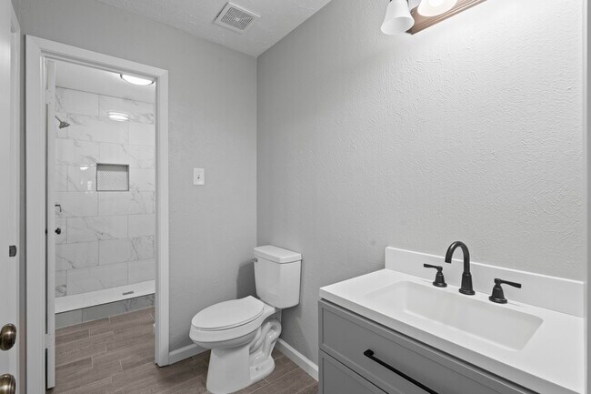 Building Photo - 8268 Heartfield Ln