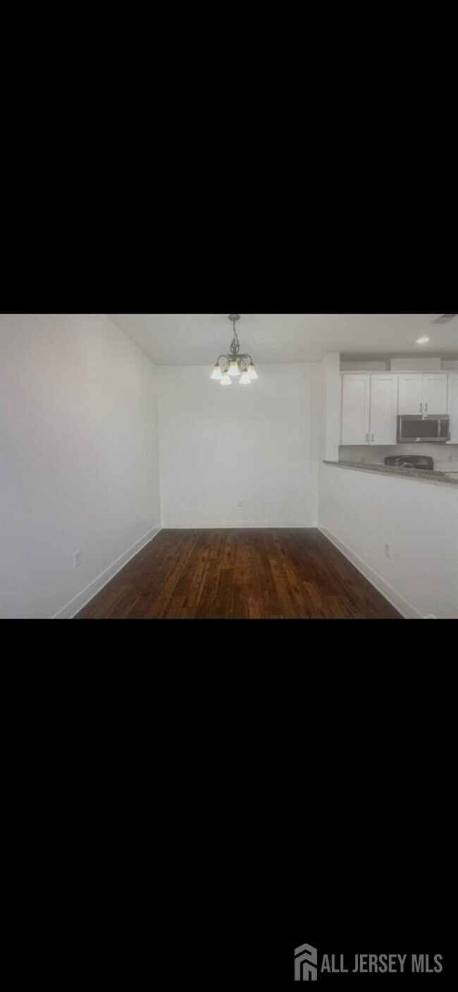 Building Photo - 714 Stiller Ln