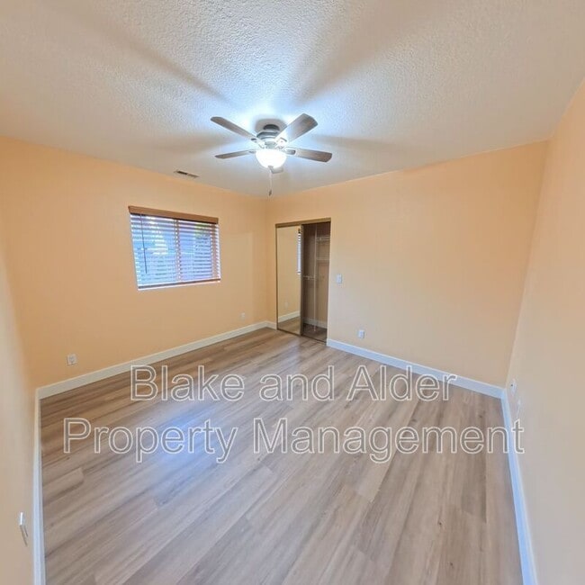 Building Photo - 720 Portland Ave