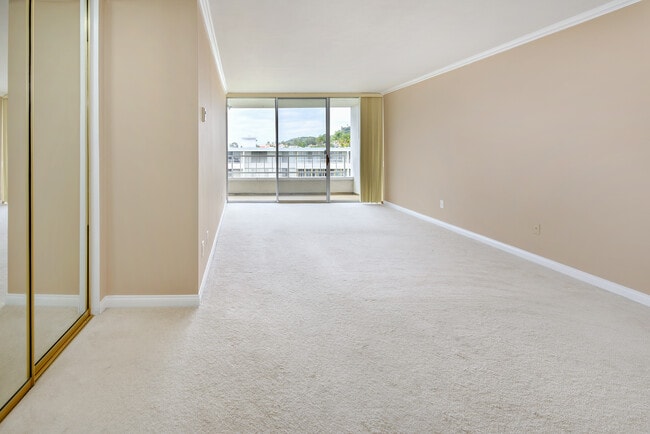 Building Photo - 32709 Seagate Dr