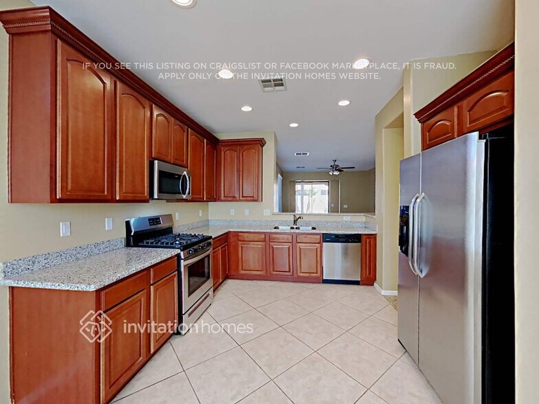 Building Photo - 21036 E Duncan St