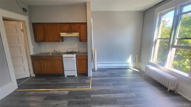 Building Photo - 65 S Hamilton St