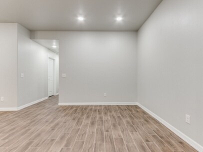 Building Photo - 12905 Villa Ave