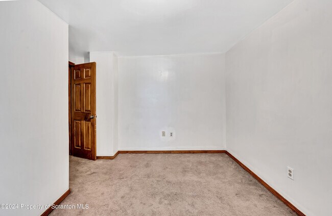 Building Photo - 630 E Lackawanna Ave