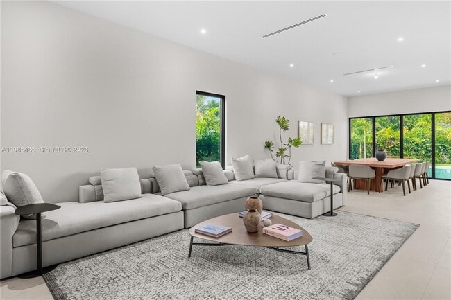 Building Photo - 245 NE 116th St