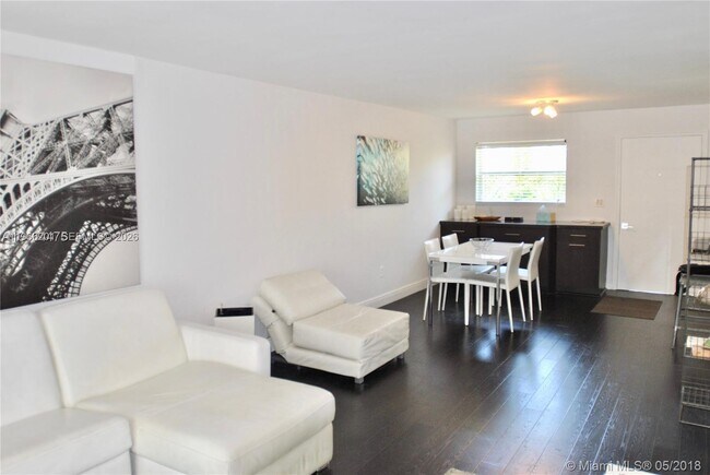 Building Photo - 61 Collins Ave