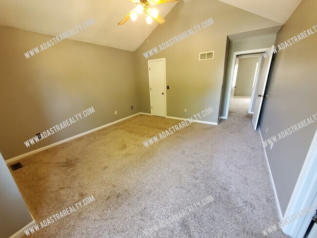 Building Photo - Beautiful East Olathe Home-Available in JULY!!