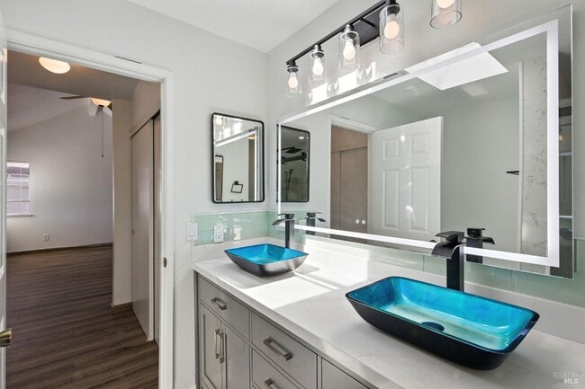 Building Photo - 1424 Dandelion Way