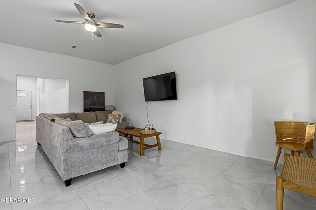 Building Photo - 13808 Paseo Sereno Dr