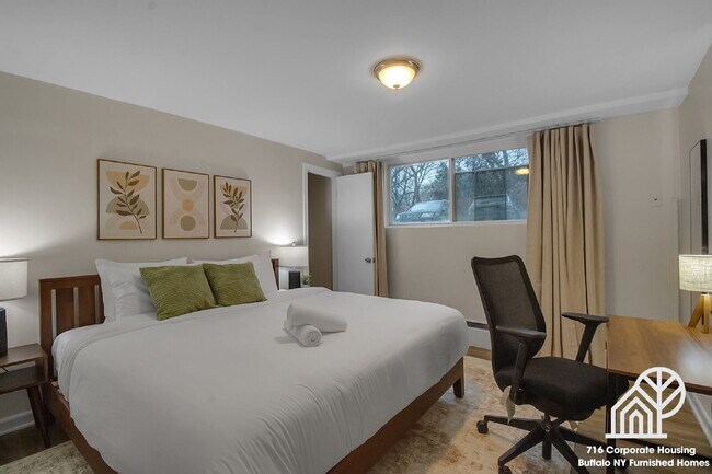 Building Photo - Furnished 2-Bedroom Apartment Minutes from Highmark Stadium