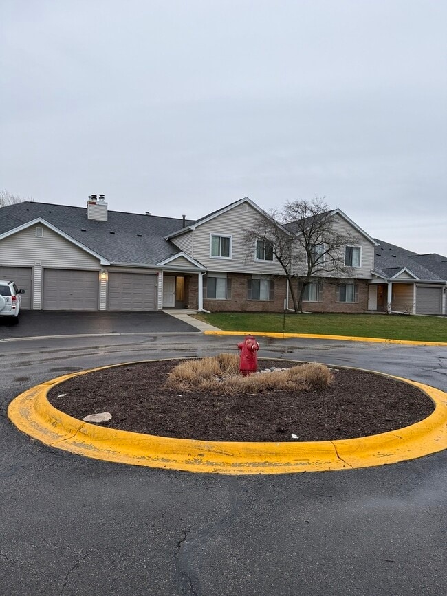 Building Photo - 7040 Remington Ct