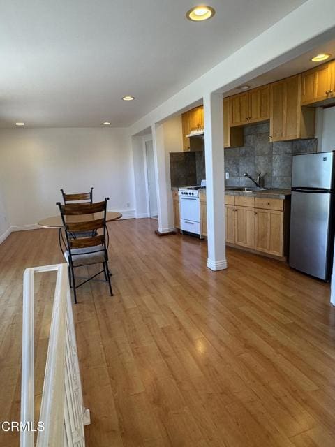 Building Photo - 546 Mint Ln