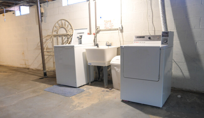 Washer and Dryer - 38618 Meadowdale St