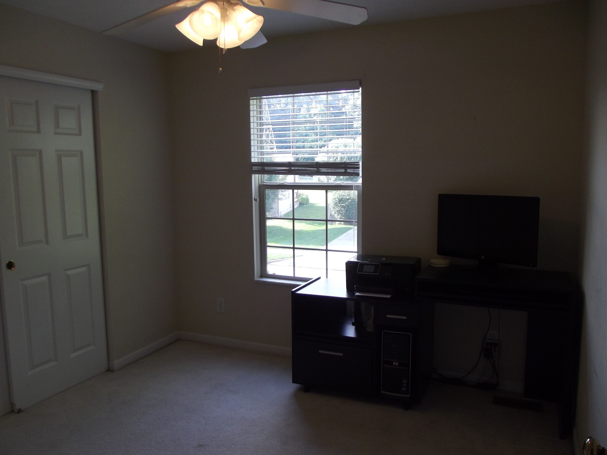 Third bedroom - 1074 Lakegrove Court