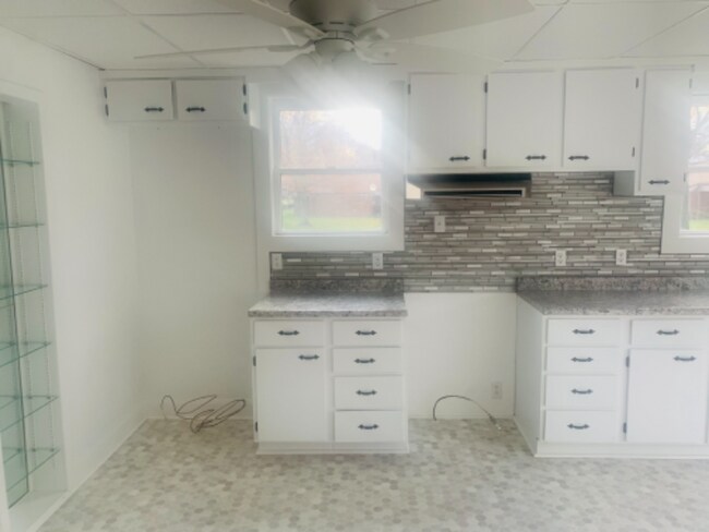 Building Photo - 3236 Schneider Rd