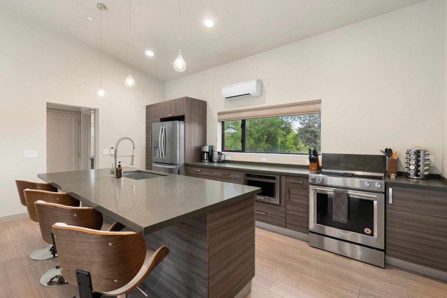 Building Photo - 30 Moondance Ln