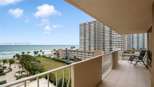 Building Photo - 1920 S Ocean Dr