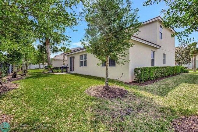 Building Photo - 92 Palmetto Ln