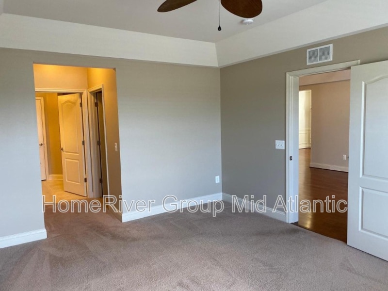 Building Photo - 8606 Wintergreen Ct