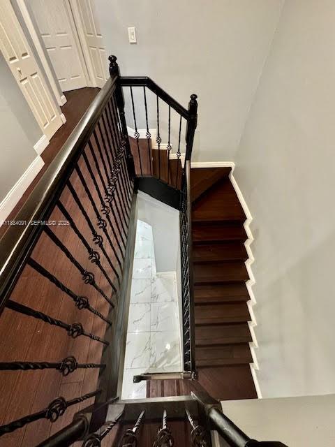 Building Photo - 2706 NE 30th Pl