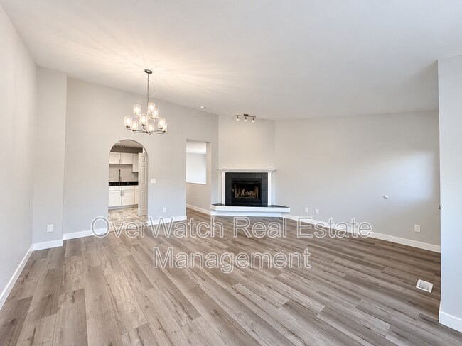 Building Photo - 4031 Lunar Dr