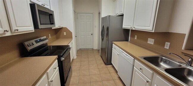 Building Photo - 179 N Burberry Park Cir