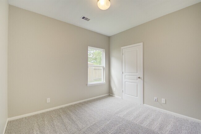 Building Photo - 6026 Burnet Bend Ave