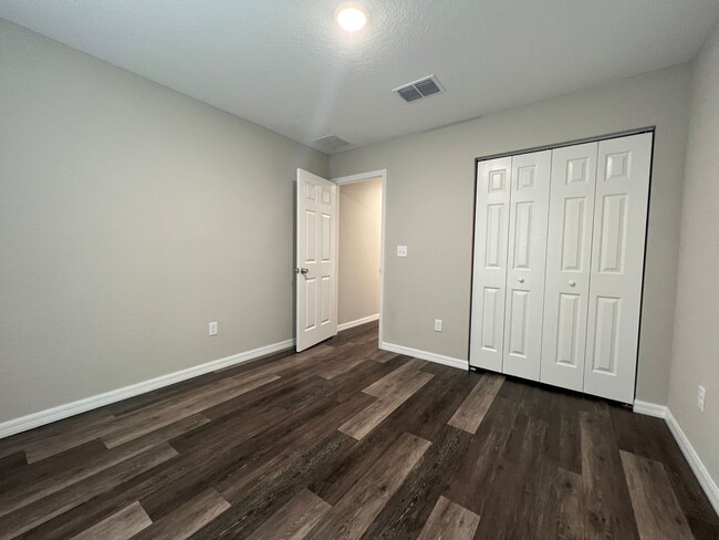 Building Photo - Lovely 3 Bedroom, 2 Bathroom Home in Ocala!!!
