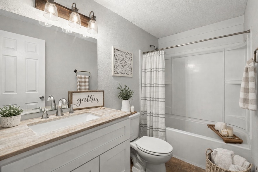 Building Photo - 2166 Park Terrace