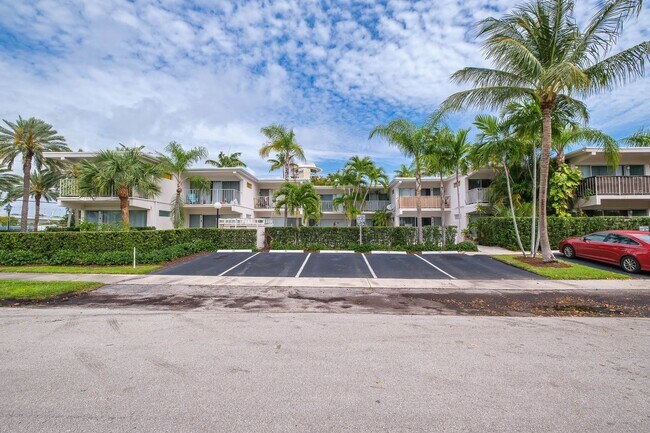 Interior Photo - Harbor Beach - 1790 SE 23 Ave Ft. Lauderda...