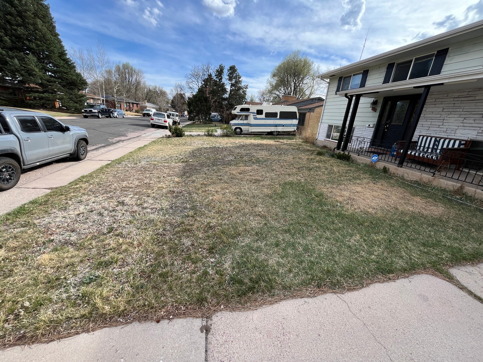 Front yard - 3226 Gladiola Dr