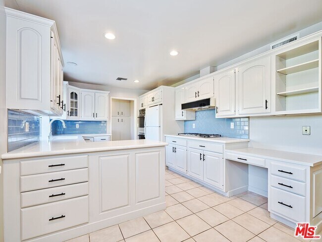Building Photo - 4863 Don Juan Pl