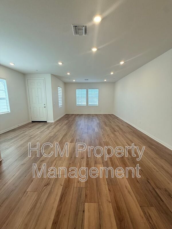 Building Photo - 4254 S Hermosa Paseo