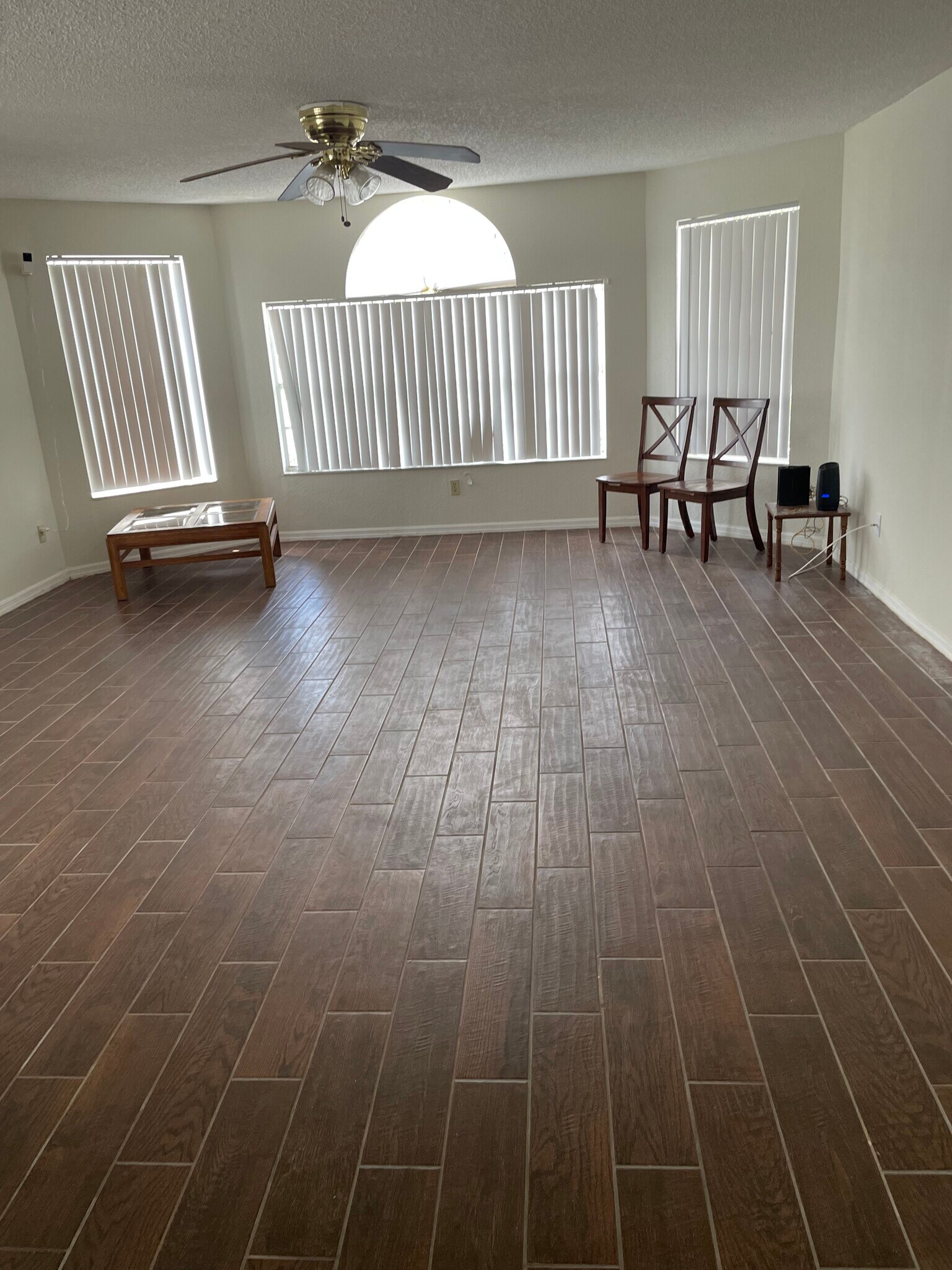 Building Photo - 2489 Sweetwater Club Cir