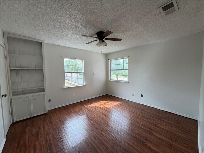 Building Photo - 1412 Gatlinburg Dr