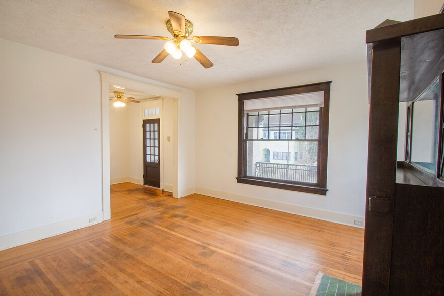 Building Photo - 439 Franklin Ave