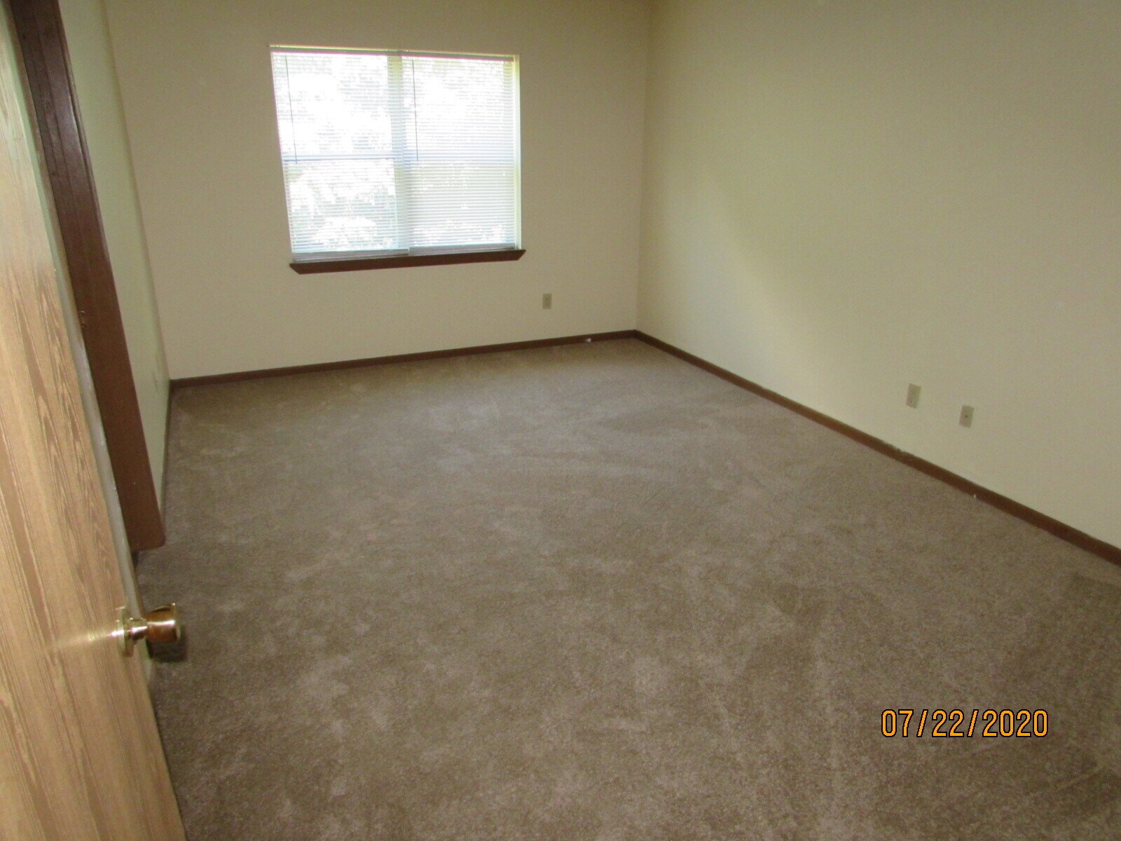 Building Photo - 10 Woodridge Ct