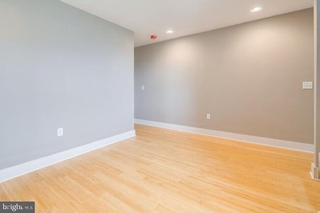 Building Photo - Fishtown Townhome