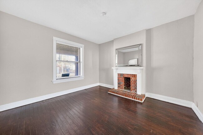 Building Photo - SECTION 8 WELCOME – 3BR Home with Covered Front Porch | $1,700