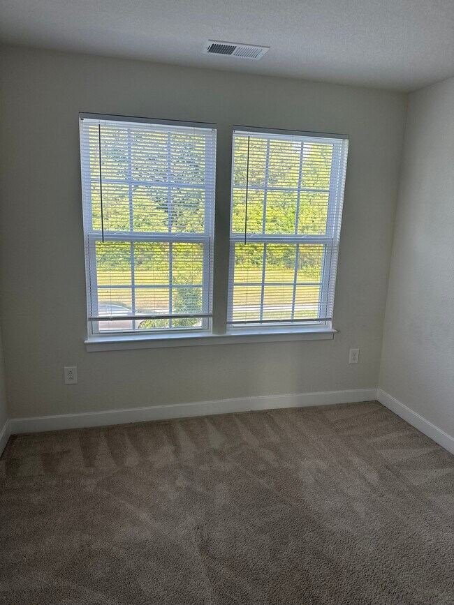 Bdrm 2 - 225 Brittlebrush Dr