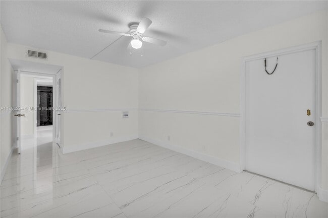 Building Photo - 4154 NW 90th Ave
