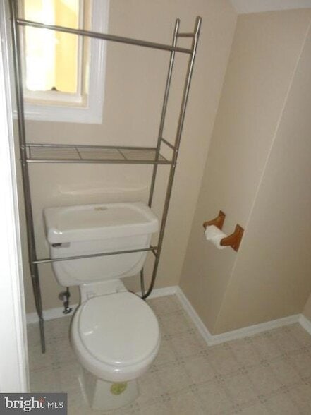 Building Photo - 411 Pelham St