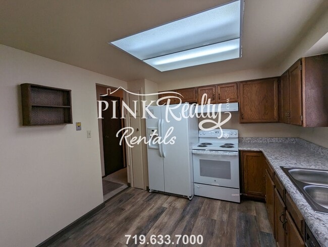 Building Photo - 4025 Cantrell Dr
