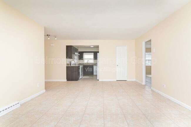 Building Photo - 96 Columbia St