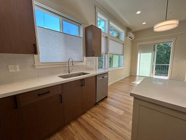 Building Photo - 4234 Cameo Ln