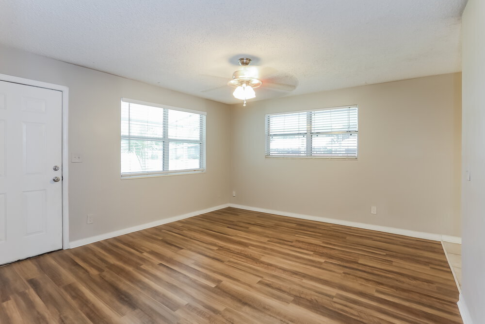 Building Photo - 4733 Samba Dr